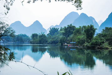 书的英语book的读音是什么？